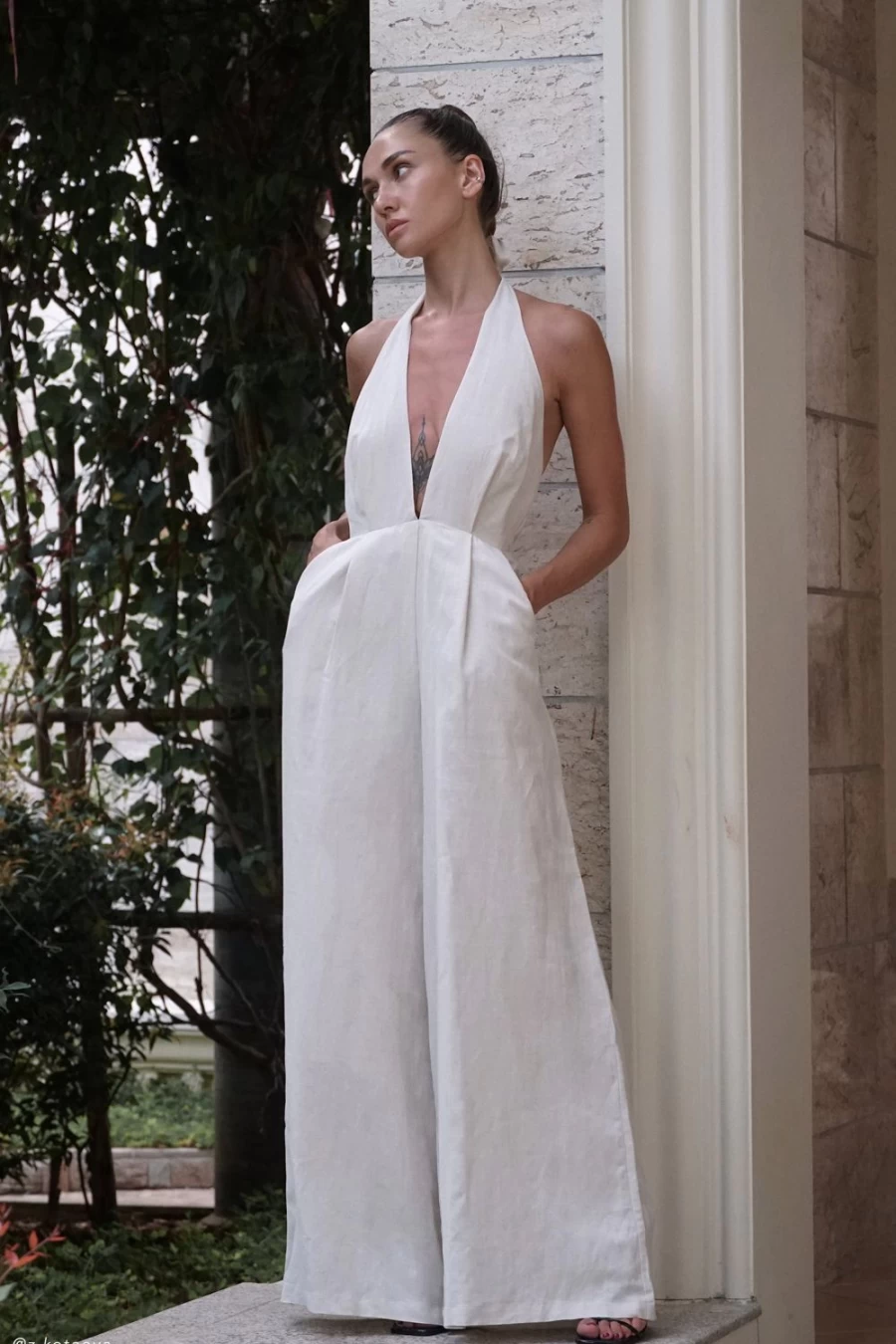 "Women's Blanca Dress by MESHKI | Elegant and Stylish Outfit"