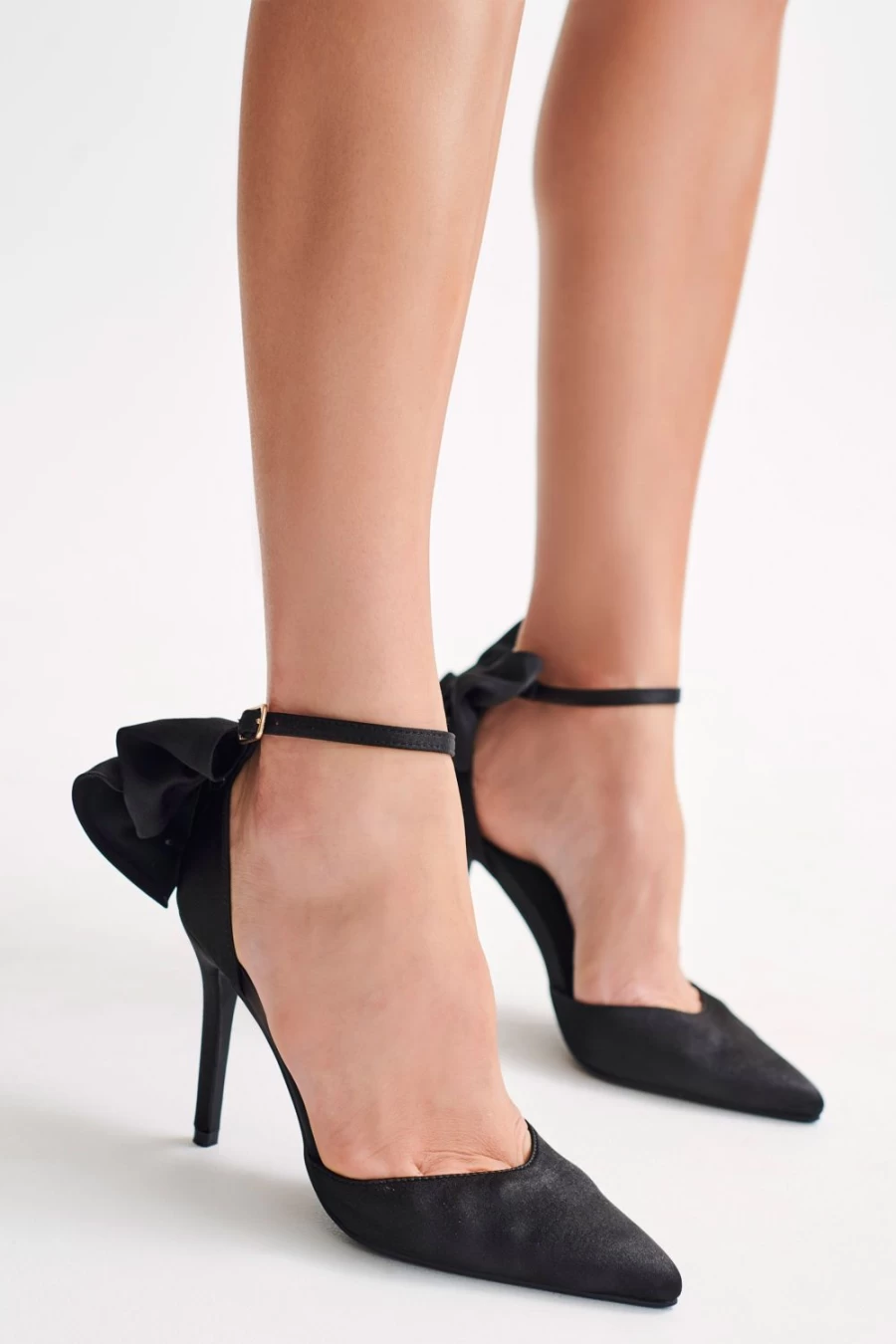 MESHKI Women's Charmed Collection: Elegant & Stylish Apparel for Modern Fashion